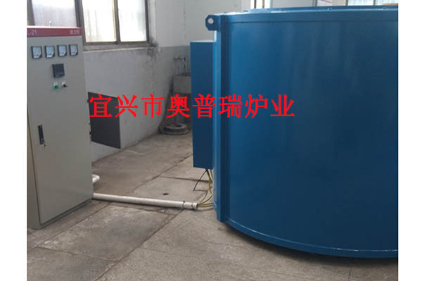 井式（滲碳、滲氮）電阻爐